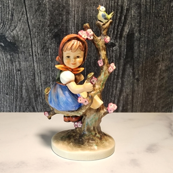 Goebel Hummel-Apple Tree Girl  Figurine/Girl Sitting in Tree with Bird On Branch - Picture 3 of 12